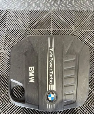 BMW 5 F10 F11 Engine cover (trim) 8513452
