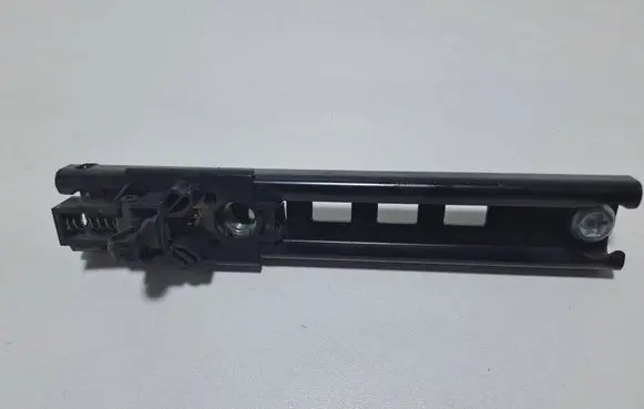 Mercedes-Benz Sprinter W906 Seat belt adjustment rail 566153124A