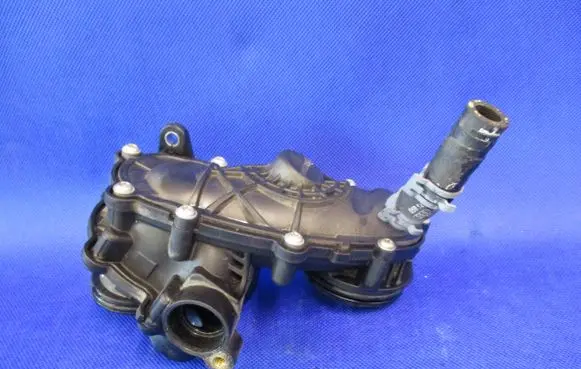 Audi A8 S8 D5 Thermostat/thermostat housing 059121111CA 0405180022 GV305