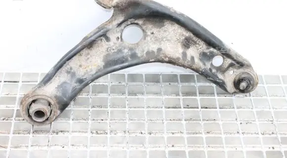 Toyota Yaris Front upper control arm/wishbone 