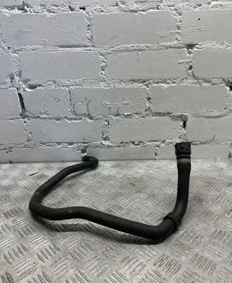 Coolant pipe/hose