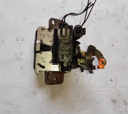 Mitsubishi Colt Tailgate/trunk/boot lock/catch/latch MR959190