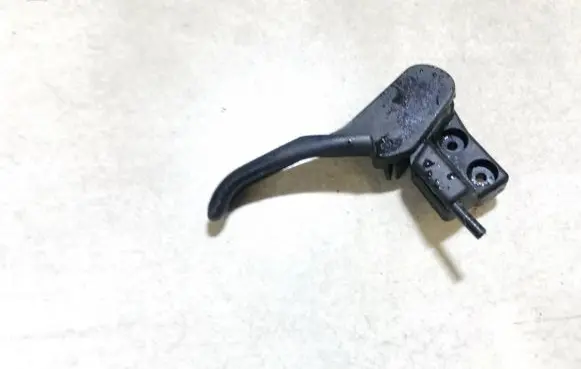 Volkswagen PASSAT B5 Engine bonnet (hood) release handle 3b1823533