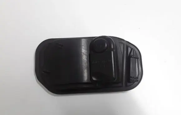 Volvo S60 Headlight/headlamp dust cover 89075392