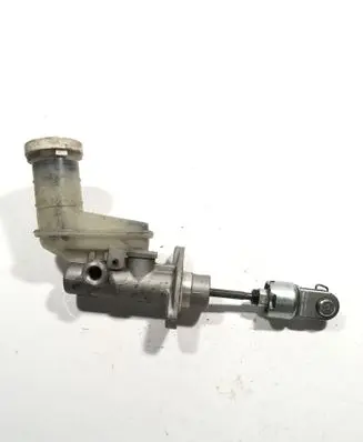 Mitsubishi Pajero Clutch master cylinder 