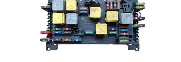 Mercedes-Benz Vito Viano W639 Fuse module A6395450801 50F811F00