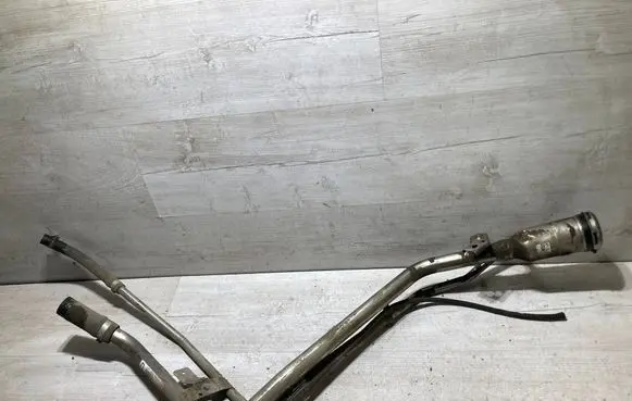 Ford Focus Fuel tank filler neck pipe Jx619032BB