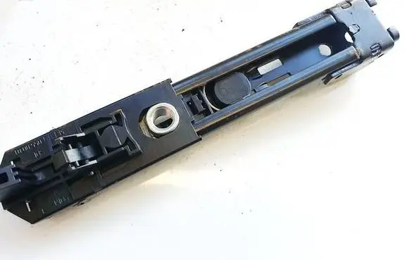 Volkswagen Touran I Seat belt adjustment rail 1T0857819