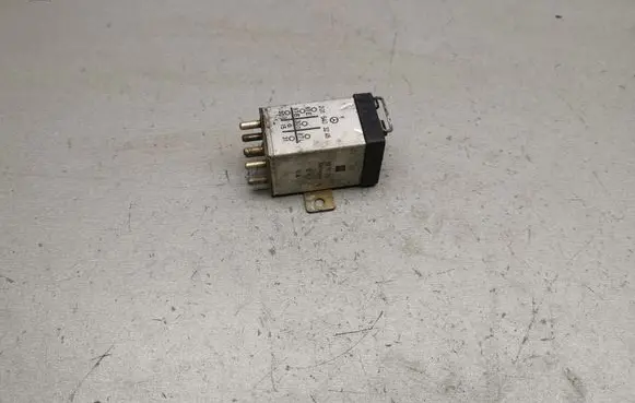 Mercedes-Benz E W124 Other relay 2015403245