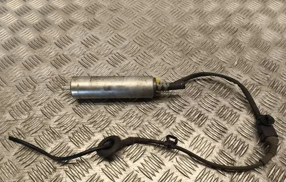 Audi A4 S4 B8 8K Fuel injection high pressure pump 8K0906095