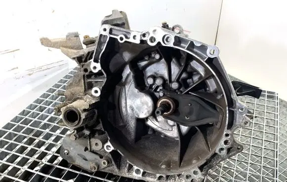 Peugeot 308 Manual 5 speed gearbox 20R104