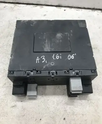 Audi A3 S3 8P Comfort/convenience module 8P0907279F F005V00519