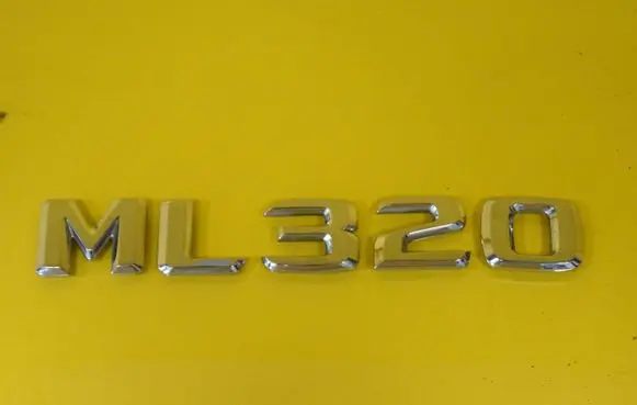 Mercedes-Benz ML W163 Manufacturer badge logo/emblem A1638170015