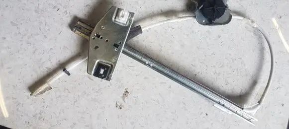 Jeep Cherokee Front door window regulator with motor C00281J 417770M