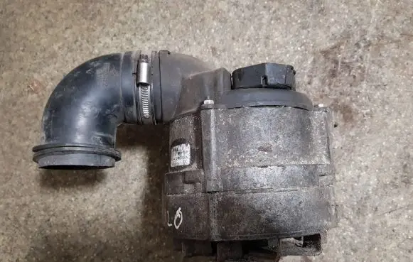 BMW 5 E34 Generator/alternator 0120469838