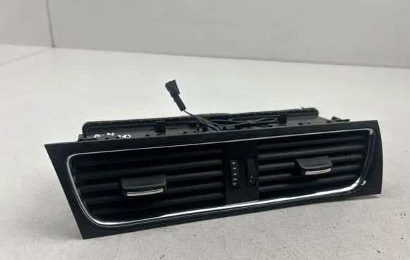 Audi A4 S4 B8 8K Dash center air vent grill 8T1820951C