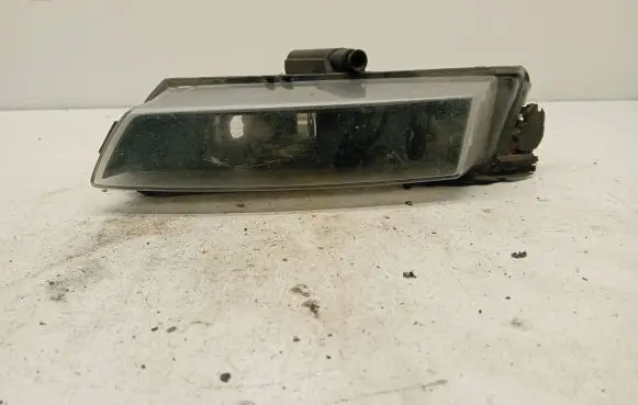 BMW 1 E81 E87 Front fog light 0305084001 7181287