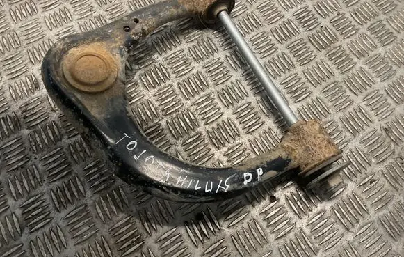 Toyota Hilux (AN10, AN20, AN30) Front lower control arm/wishbone