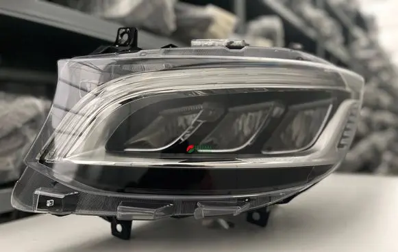 Mercedes-Benz Sprinter W907 W910 Headlight/headlamp A9109065700