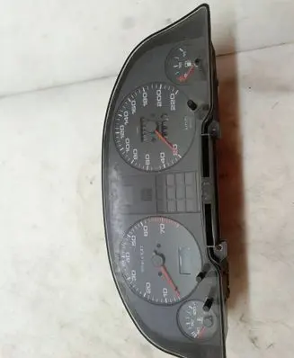 Audi 80 90 S2 B4 Speedometer (instrument cluster) 893919067