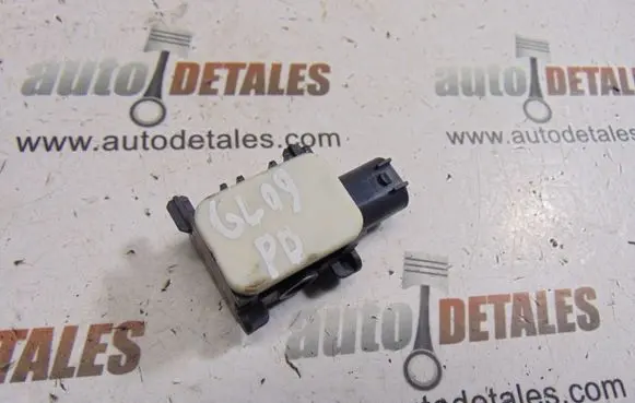 Mercedes-Benz GL X164 Airbag deployment crash/impact sensor A0038202826