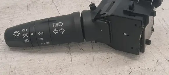 Nissan Almera N16 Indicator stalk 25540AV600 5Z21