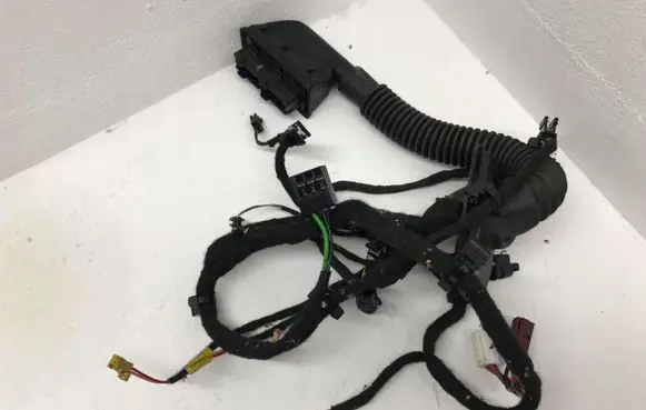 Mercedes-Benz C W205 Engine installation wiring loom 