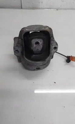 Audi A5 Sportback 8TA Engine mount bracket 8K02199831