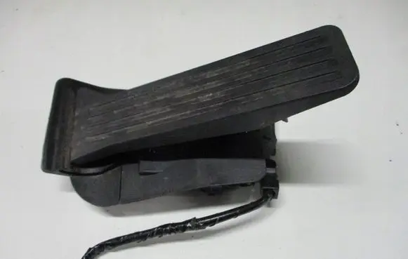 Mazda MX-5 NA Miata Accelerator throttle pedal GHP941600H