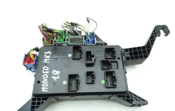 Ford Mondeo Mk III Fuse box set