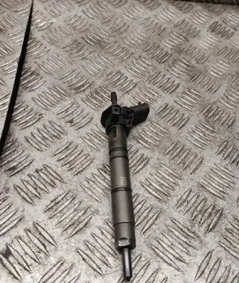 Mercedes-Benz ML W164 Fuel injector a642070