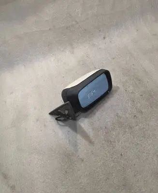 BMW 5 E34 Front door electric wing mirror 0117352 0117353 E10217351