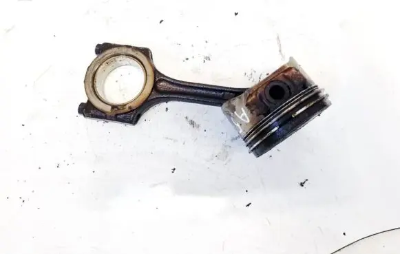 Renault Twingo II Piston with connecting rod