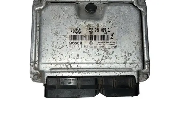 Audi A3 S3 8P Engine control unit/module 038906019CJ 0281010302 28SA4320