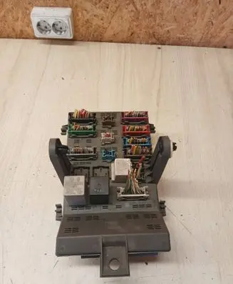 Renault Laguna I Fuse box set 7703197963