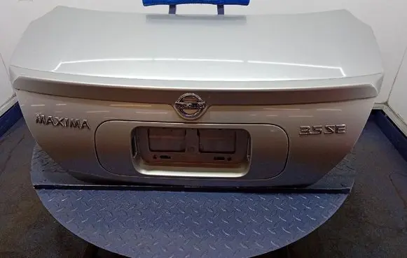 Nissan Maxima A34 Tailgate/trunk/boot lid 