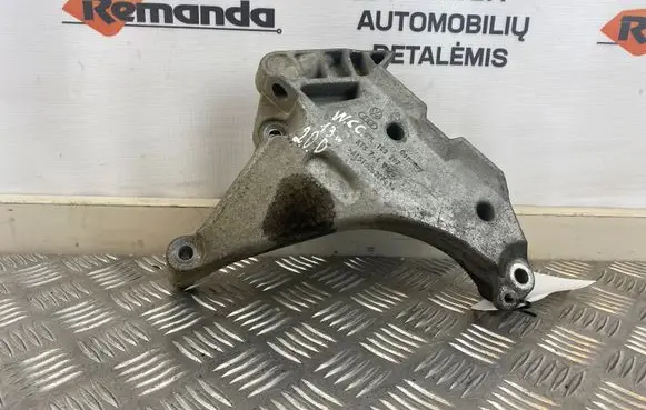 Volkswagen PASSAT CC Engine mounting bracket 03L199207