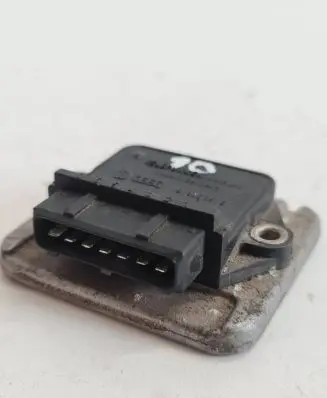 Audi 80 90 B3 Ignition amplifier control unit 191905351B 339313