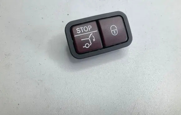 Mercedes-Benz C W205 Tailgate/boot open switch button 2128200551 321312103