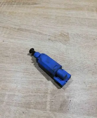 Volkswagen Golf III Brake pedal sensor switch 1H0MW0927189