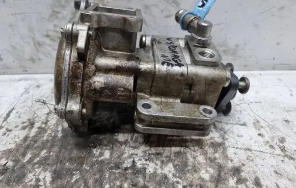 BMW 1 E81 E87 Power steering pump 6780413