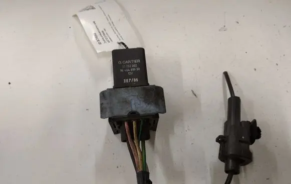 Citroen C5 Glow plug pre-heat relay 51252002 9640469680