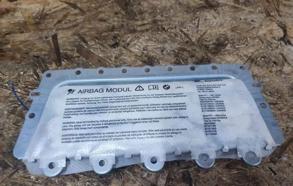 BMW 5 F10 F11 Passenger airbag 39923039901 611012001A