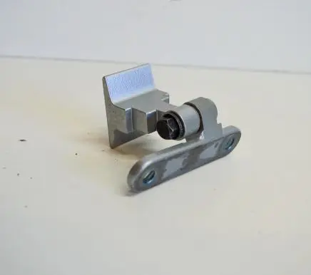 BMW 5 F10 F11 Rear door lower hinge 7185633