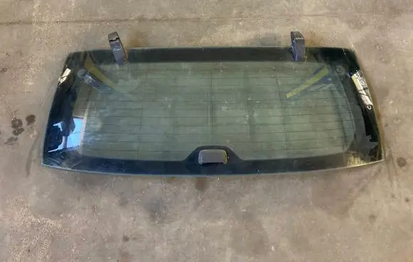Chevrolet Captiva Rear windscreen/windshield window 
