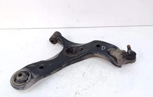 Toyota Prius+ (ZVW40) Front lower control arm/wishbone