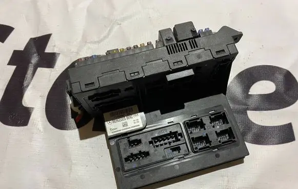 Mercedes-Benz E W211 SAM control unit A2115453801 2115453801