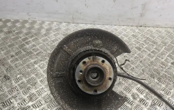 BMW 5 E60 E61 Rear wheel hub