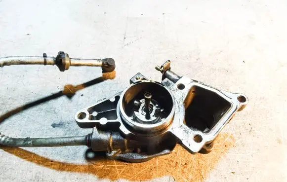 Jaguar X-Type Vacuum pump XS7Q2A451BJ