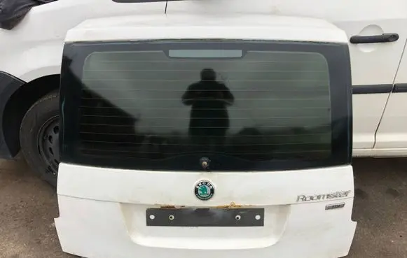 Tailgate/trunk/boot lid